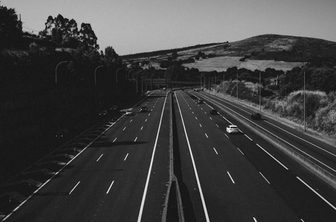 Metrography of a Flame: A Love Sketched in Suburban Reveries