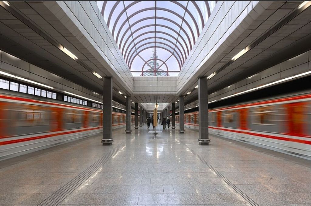 Ephemeral People in the Subway of the Mind #poetry