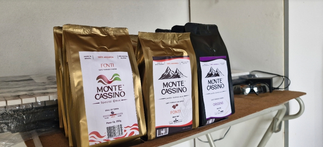 Labels on My Tongue, Logos in My Dreams