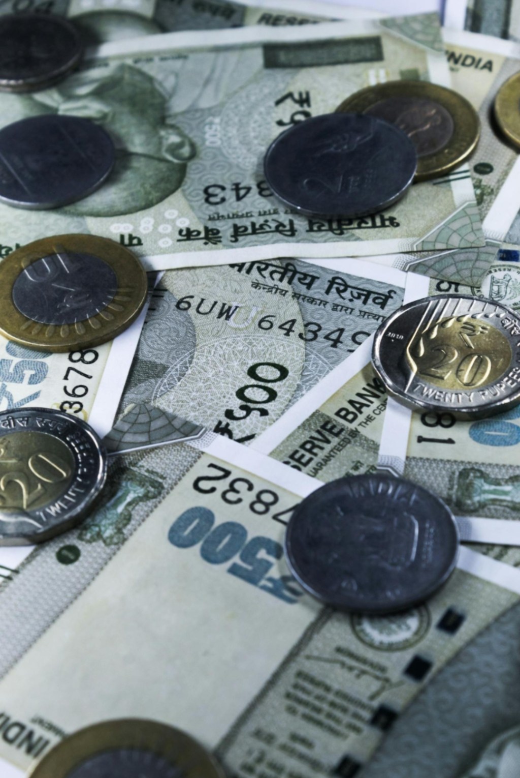 How Domestic Investors Became India’s Shield: Navigating FPI Outflows and Trump’s Tariff Tsunami in 2025