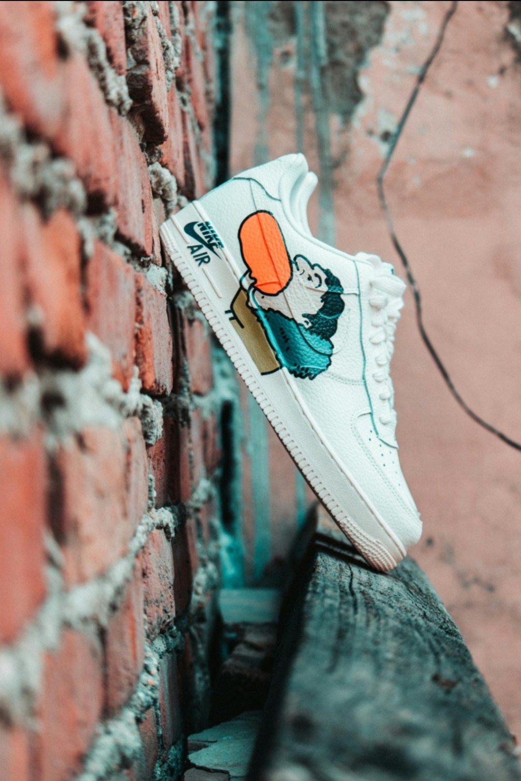 What Brands Do You Associate&nbsp;With?