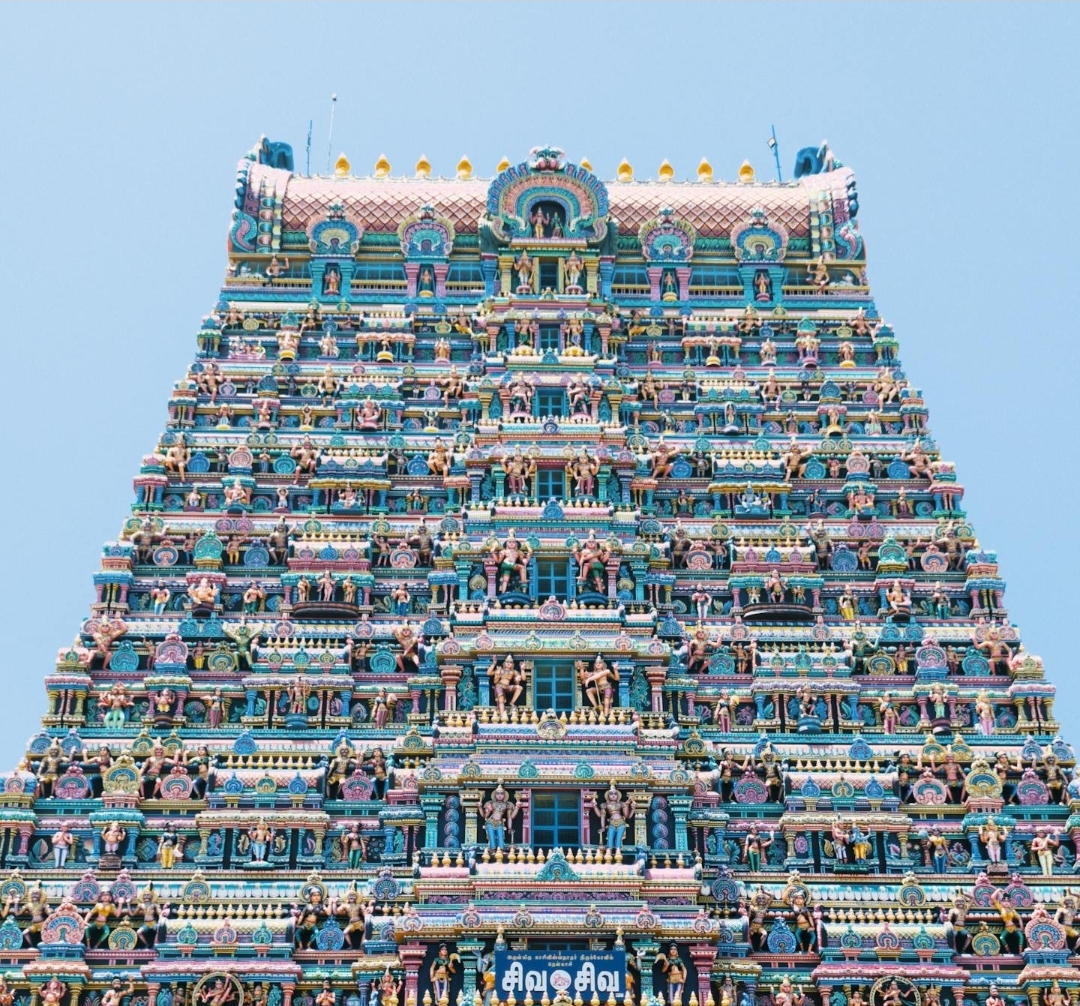 Srirangam Temple: History, Architecture, Philosophy & Inner Experience