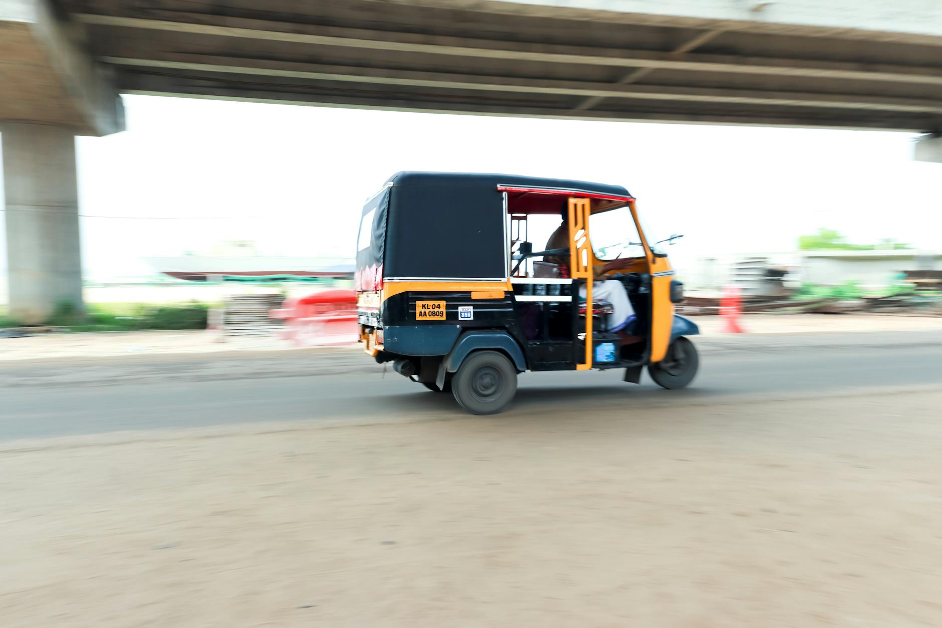 Electric Three-Wheeler in India: The Silent Battle for Last-Mile Dominance